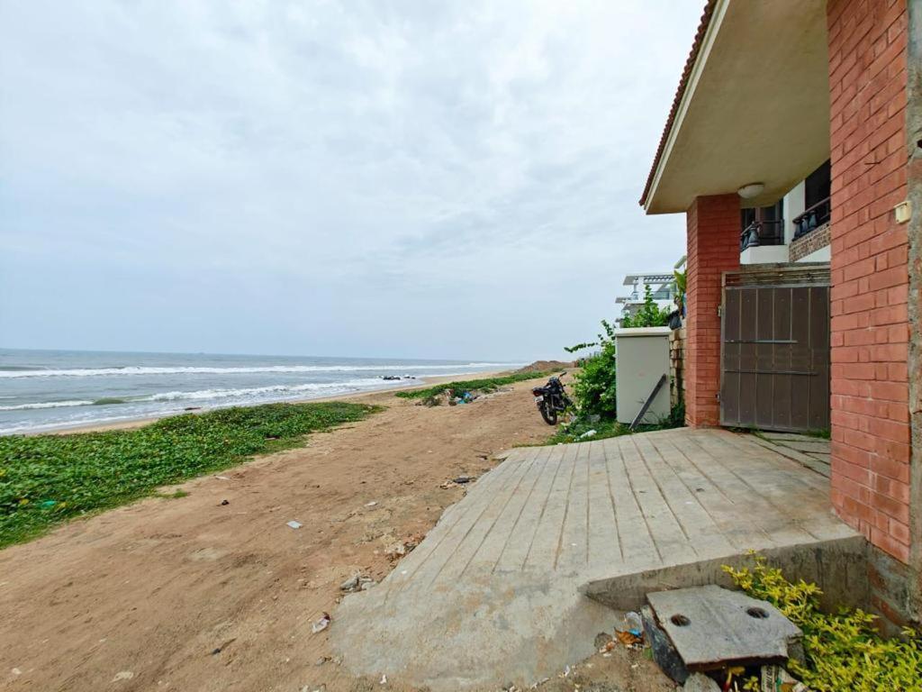Royal Experiences Buddha Sea View Villa, Mutukadu Ecr Apartment *