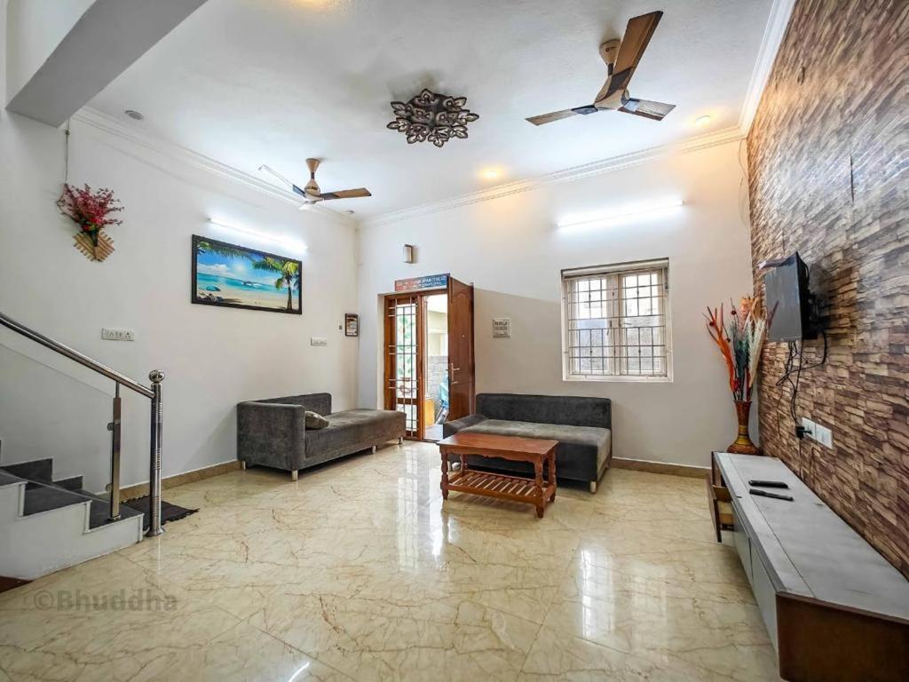 Royal Experiences Buddha Sea View Villa, Mutukadu Ecr *
